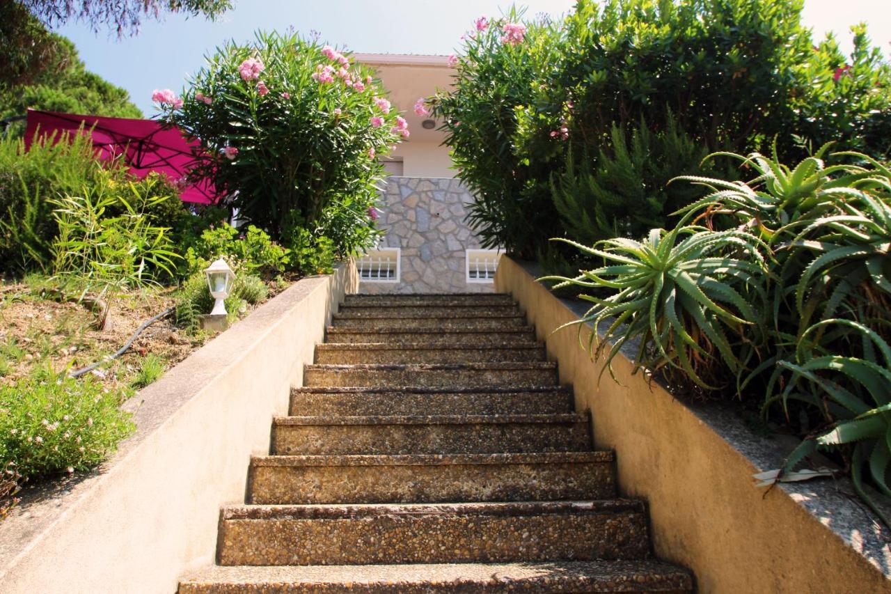 Villa Ghiatone Pietrosella エクステリア 写真
